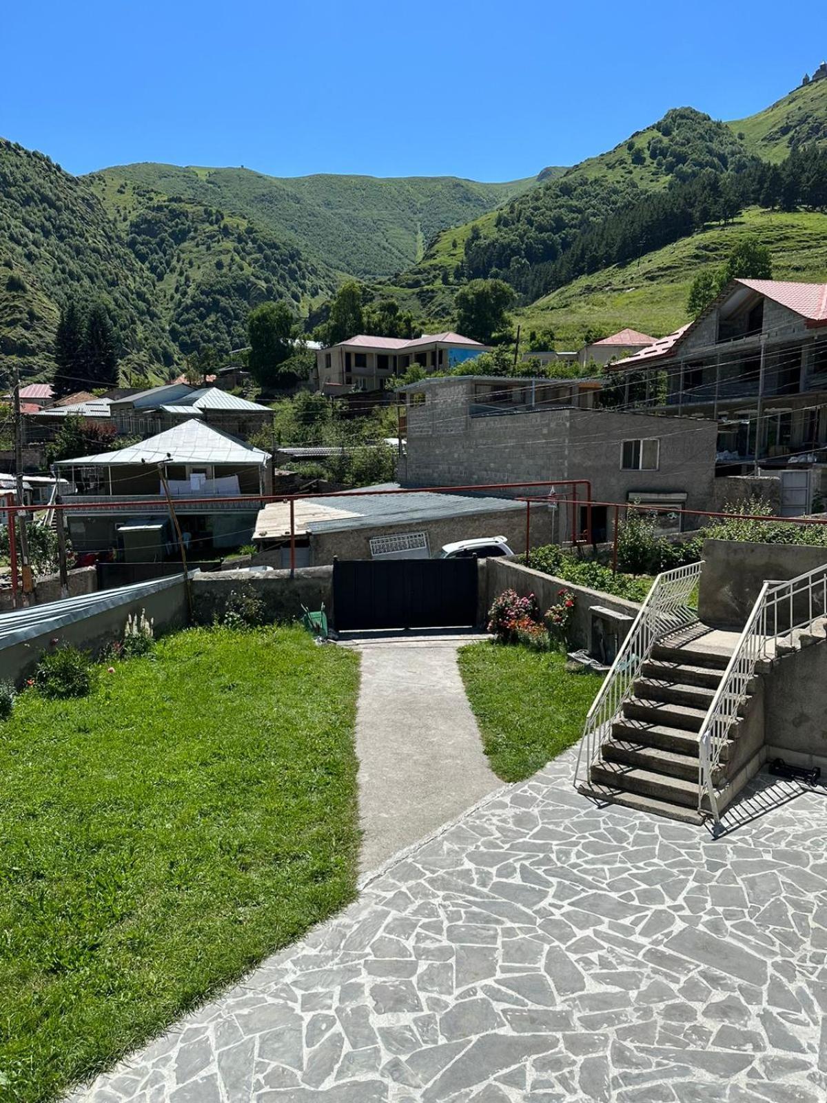 Отель Polaris Kazbegi Экстерьер фото