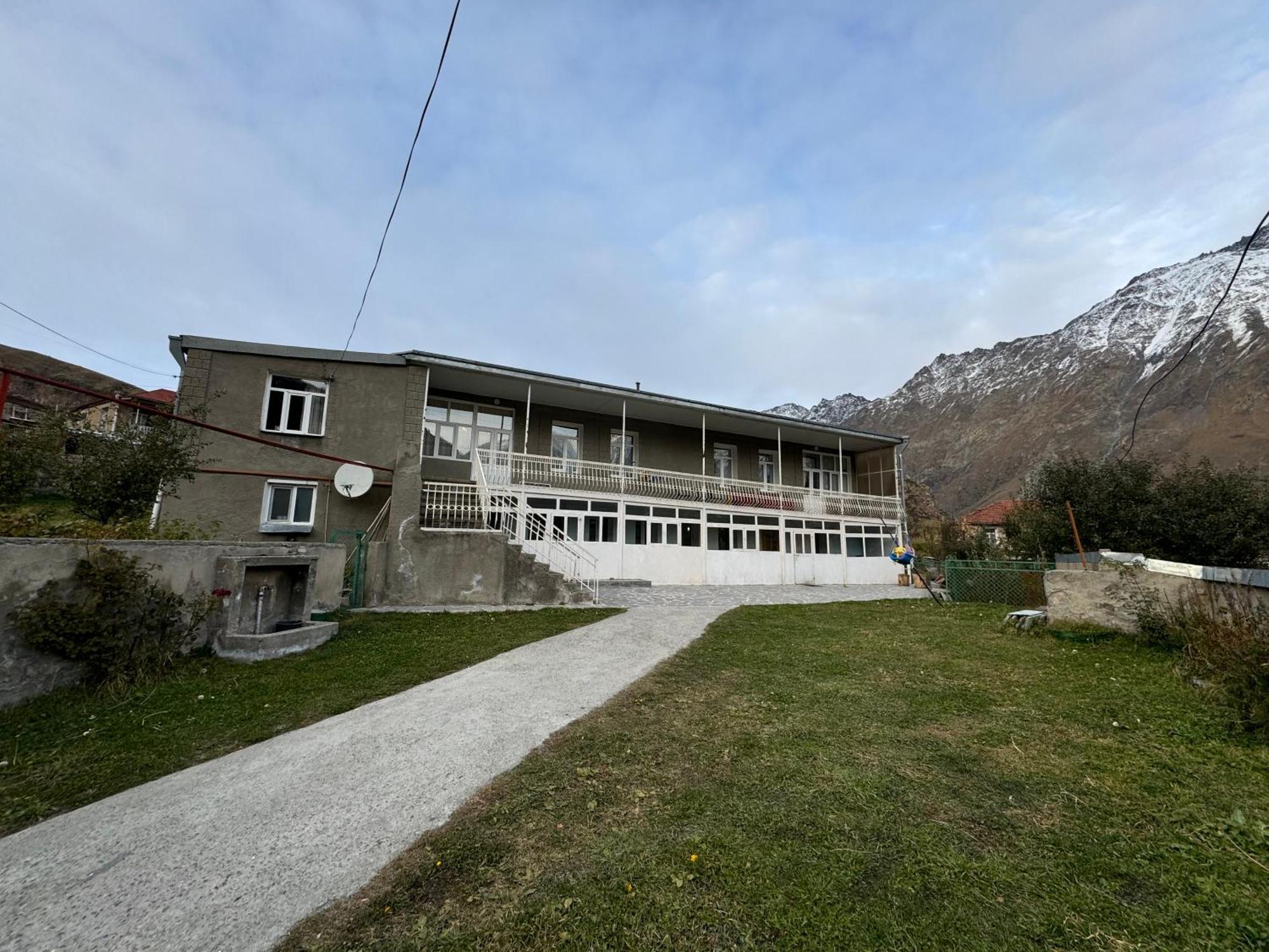 Отель Polaris Kazbegi Экстерьер фото